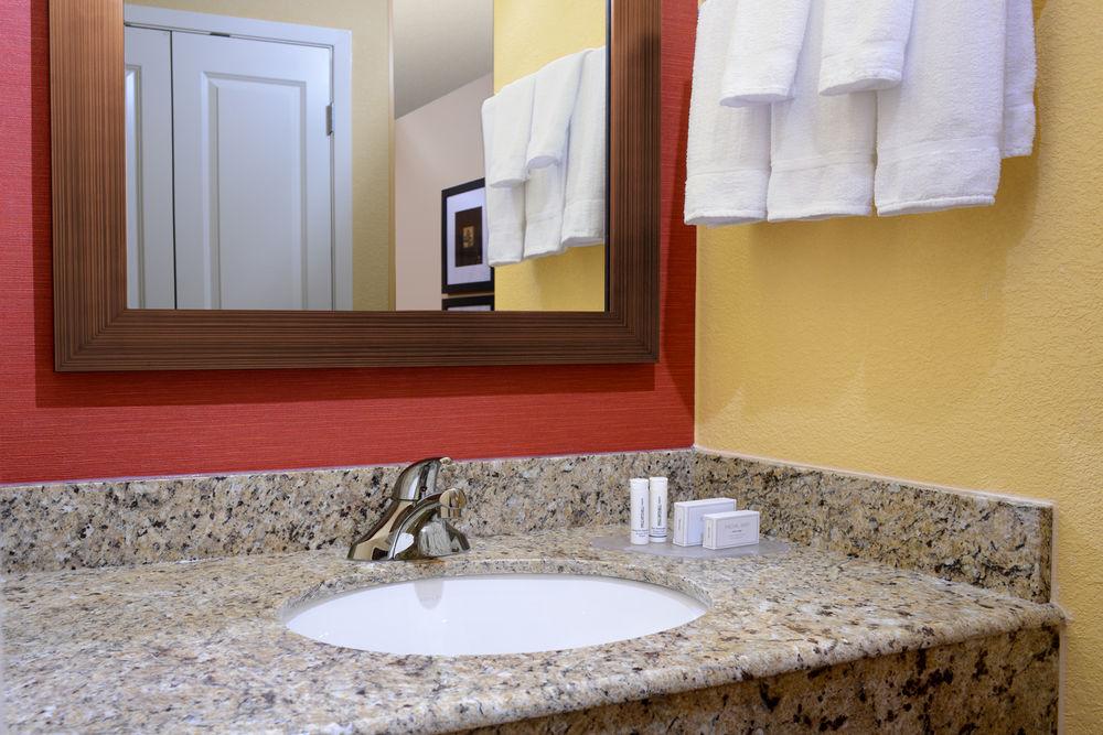 Courtyard By Marriott Dallas Plano In Legacy Park מראה חיצוני תמונה