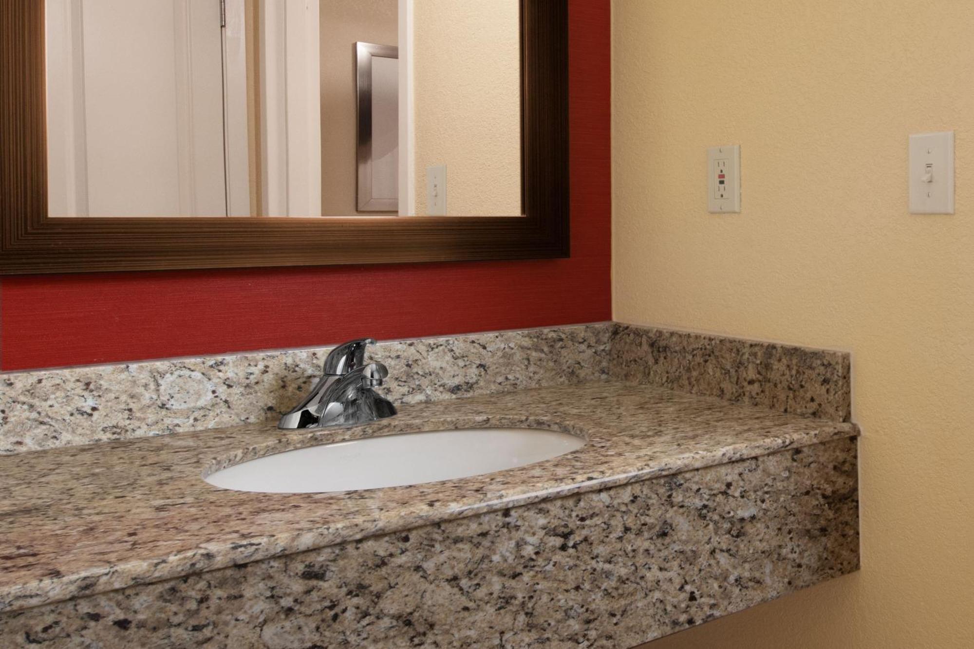 Courtyard By Marriott Dallas Plano In Legacy Park מראה חיצוני תמונה